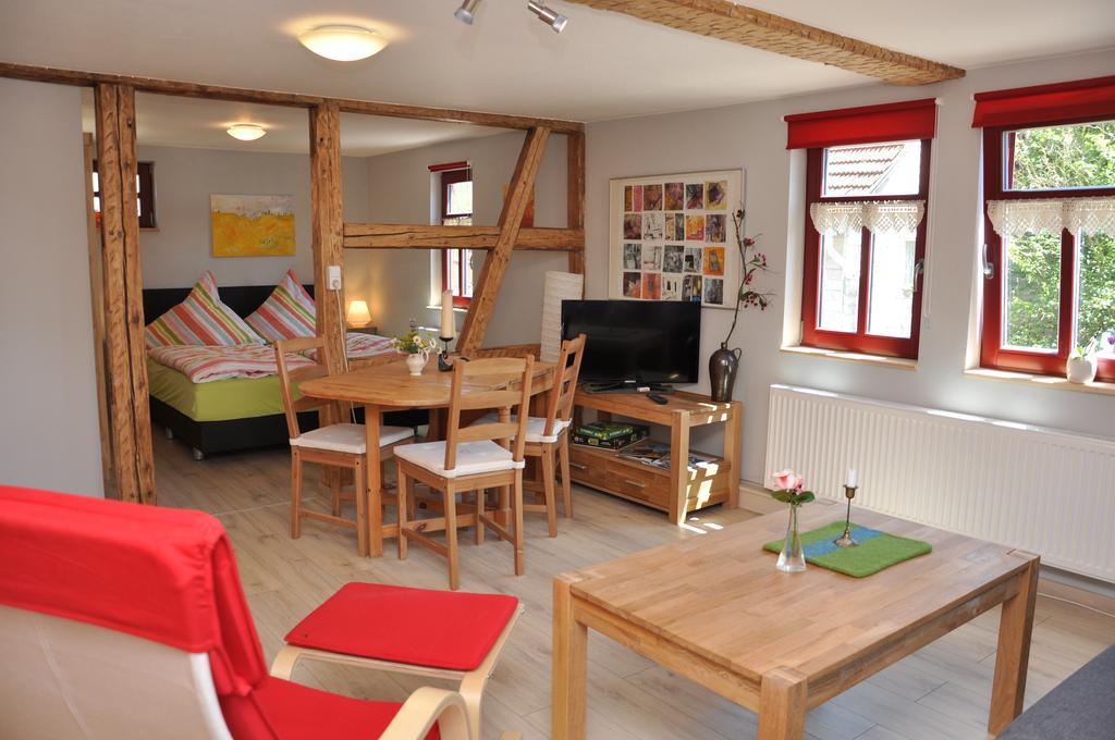 דירות Plaue  Cafe Landart Im Thueringer Finistere חדר תמונה