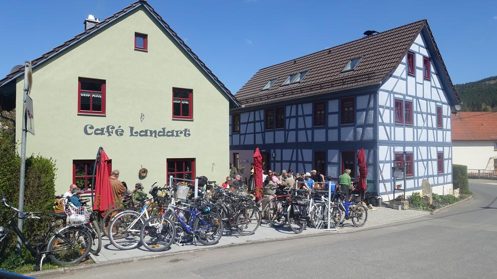 דירות Plaue  Cafe Landart Im Thueringer Finistere מראה חיצוני תמונה